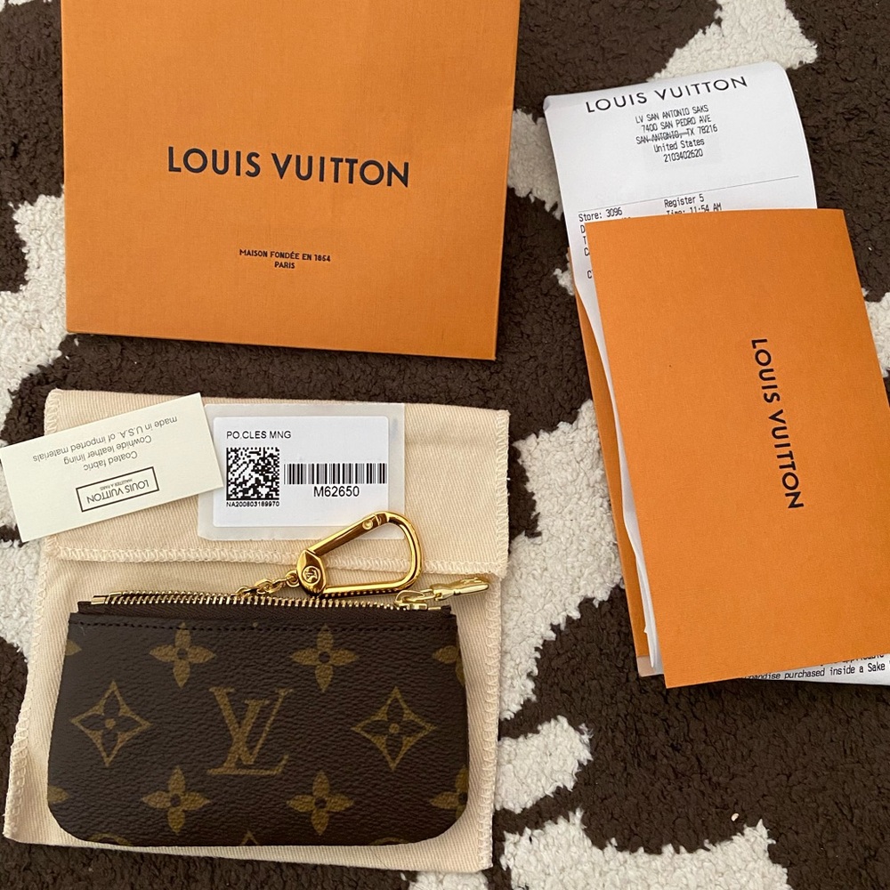 ❌ SOLD ❌ Louis Vuitton Key Pouch